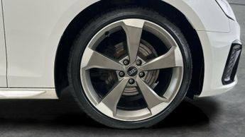 Audi A4 2.0 TFSI 35 Black Edition S Tronic (150 ps) - BLUETOOTH - DRIVIN