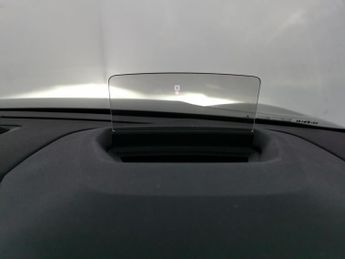 Citroen e-C4 50kWh Shine Plus (7.4kW Charger) (136 ps) - REVERSE CAM - NAV