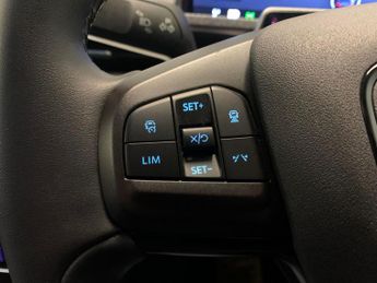 Ford Mustang Mach-e Extended Range 91kWh Automatic (294 ps) - NAV - HEATED STEERING