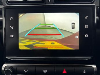 Citroen C3 1.2 PureTech PLUS EAT6 (110 ps) - CRUISE - DIGITAL CLIMATE CONTR