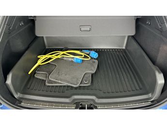 Volvo XC60 2.0h T8 Twin Engine 10.4kWh R-Design Pro Plug-in AWD (407 ps) - 