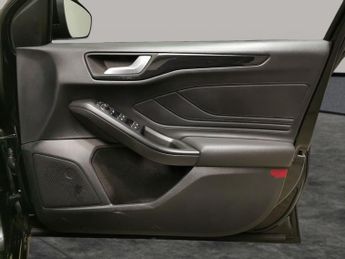 Ford Focus 1.5 EcoBlue ST-Line X (120 ps) - BLUETOOTH - CRUISE - PADDLE SHI