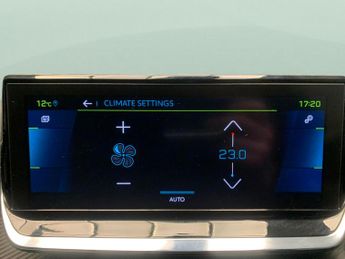 Peugeot E-208 50kWh GT (136 ps) - PARK ASSIST - LED - REVERSE CAM