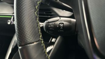 Peugeot E-208 50kWh GT (136 ps) - BLIND SPOT ASSIST - BLUETOOTH - SPEED LIMIT 