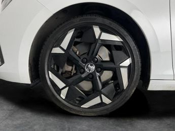 Vauxhall Astra 1.6 12.4kWh GSe Plug-in (225 ps) - KEYLESS ENTRY - 360 CAM - LED