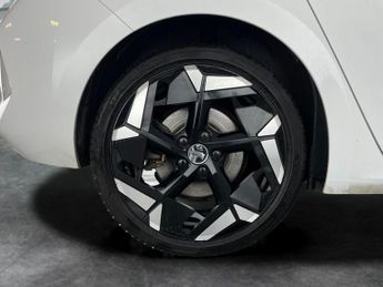 Vauxhall Astra 1.6 12.4kWh GSe Plug-in (225 ps) - KEYLESS ENTRY - 360 CAM - LED