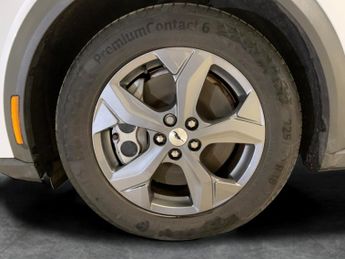 Ford Mustang Mach-e Extended Range 91kWh Automatic (294 ps) - NAV - HEATED STEERING