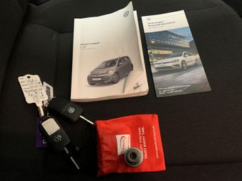 Volkswagen E-up! 36.8kWh e-up! (82 ps) - BLUETOOTH - CLIMATE CONTROL - DAB
