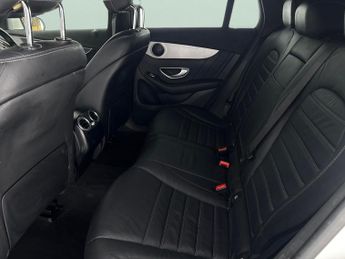 Mercedes-Benz EQC EQC 400 80kWh AMG Line 4MATIC (408 ps) - HEATED LEATHER - COMFOR