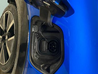 Peugeot E-208 50kWh GT (136 ps) - PARK ASSIST - LED - REVERSE CAM