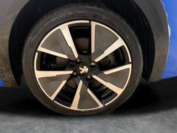 Peugeot E-208 50kWh GT (136 ps) - LED - REVERSE CAM - NAV