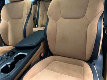 Lexus Rz 450e 71.4kWh Takumi DIRECT4 (313 ps) - LED - REVERSE CAM - NAV