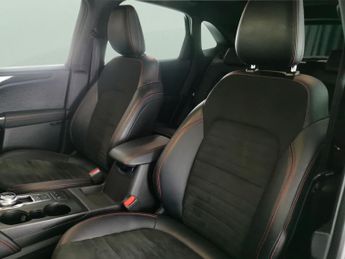 Ford Kuga 2.5 EcoBoost Duratec 14.4kWh ST-Line X Plug-in CVT (225 ps) - NA