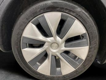 Tesla Model Y (Dual Motor) Long Range 4WDE (384 bhp) - HEATED STEERING