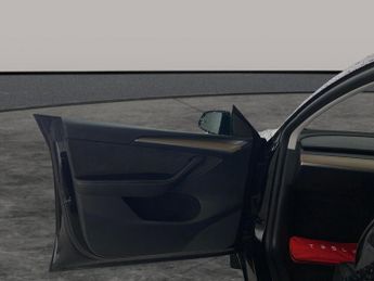 Tesla Model Y (Dual Motor) Long Range 4WDE (384 bhp) - HEATED STEERING