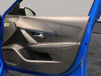 Peugeot E-208 50kWh GT (136 ps) - PARK ASSIST - LED - REVERSE CAM