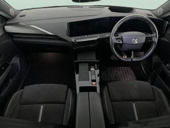 Vauxhall Astra 1.6 12.4kWh GSe Plug-in (225 ps) - KEYLESS ENTRY - 360 CAM - LED