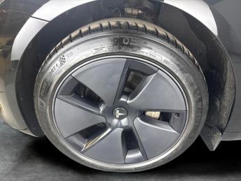 Tesla Model 3 Saloon RWD (241 bhp) - PARK ASSIST - LED - REVERSE CAM