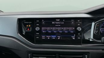 Volkswagen Polo 1.0 TSI R-Line DSG (115 ps) - DIGITAL DASH - PADDLE SHIFT - PARK