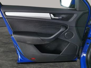 Skoda Kodiaq 2.0 TDI SE Drive DSG (7 Seat) (150 ps) - SMARTLINK - REVERSE CAM