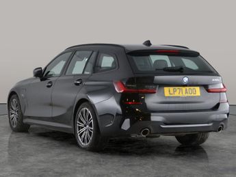 BMW 3 Series 2.0 330e 12kWh M Sport Touring Plug-in (292 ps) - REVERSE CAM