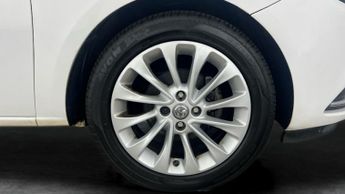 Vauxhall Corsa 1.4i ecoTEC SE Nav (90 ps) - CRUISE - PARK SENSORS - DAB