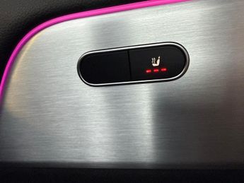 Mercedes-Benz EQA EQA 250 66.5kWh AMG Line (190 ps) - ADAPTIVE LIGHTS - HEATED LEA