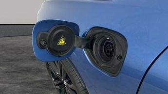 Volvo XC60 2.0h T8 Twin Engine 10.4kWh R-Design Pro Plug-in AWD (407 ps) - 