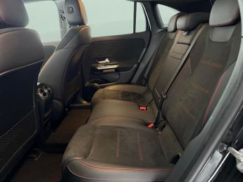 Mercedes-Benz EQA EQA 250 66.5kWh AMG Line (190 ps) - ADAPTIVE LIGHTS - HEATED LEA