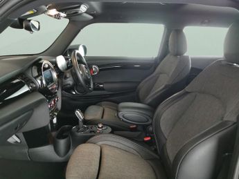 Mini Electric Hatch Cooper SE 32.6kWh Level 2 (184 ps) - CARPLAY - LED - REVERSE CAM