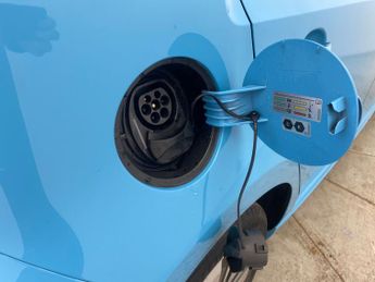 Volkswagen E-up! 36.8kWh e-up! (82 ps) - LIGHT AND SIGHT PACK - LANE DEPARTURE  -