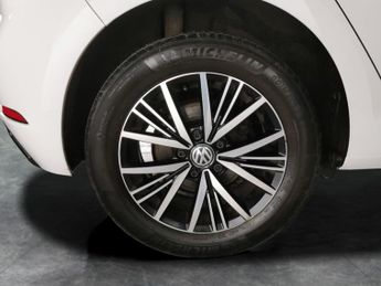 Volkswagen Golf 1.6 TDI SE Nav DSG (115 ps) - CAR-NET APP-CONNECT - PARK SENSORS