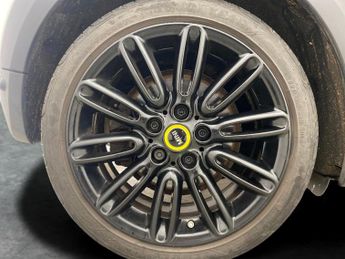 Mini Electric Hatch Cooper SE 32.6kWh Level 2 (184 ps) - LED - REVERSE CAM - NAV