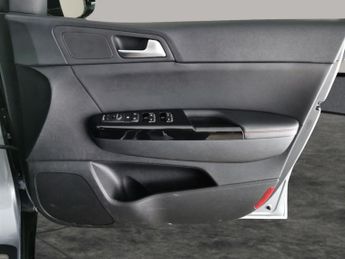 Kia Sportage 1.6 T-GDi GT-Line DCT AWD (174 bhp) - REVERSE CAM - NAV - HEATED