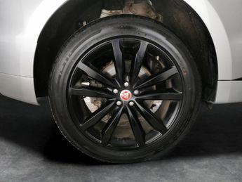 Jaguar F-PACE 2.0 D180 R-Sport AWD (180 ps) - WIFI - XENONS - BLUETOOTH