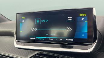 Peugeot E-208 50kWh GT Premium (136 ps) - REVERSE CAM - ALCANTARA - NAV