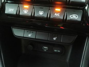 Kia Sportage 1.6 T-GDi GT-Line DCT AWD (174 bhp) - REVERSE CAM - NAV - HEATED