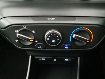 Hyundai i20 1.0 T-GDi MHEV SE Connect DCT (100 ps) - CRUISE - DRIVING MODES