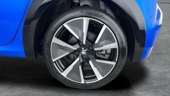 Peugeot E-208 50kWh GT Premium (136 ps) - REVERSE CAM - ALCANTARA - NAV