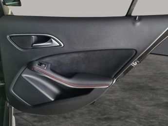 Mercedes-Benz GLA 1.6 GLA200 AMG Line Edition (Plus) 7G-DCT (156 ps) - NAV - ALCAN