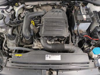 Volkswagen Golf 1.6 TDI SE Nav DSG (115 ps) - NAV - CARPLAY - LED