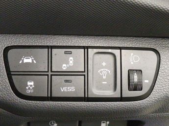 Hyundai Ioniq 38.3kWh Premium SE (136 ps) - LED - REVERSE CAM - NAV