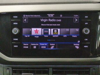 Volkswagen T-cross 1.0 TSI Active DSG (110 ps) - PARK SENSORS - AIR CON - DAB