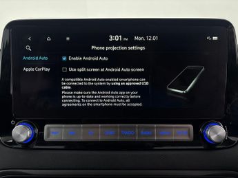 Hyundai Kona 39kWh Premium (10.5kW Charger) (136 ps) - LED - REVERSE CAM - NA