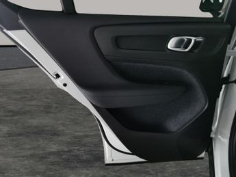 Volvo C40 Recharge 69kWh Ultimate (231 ps) - HK AUDIO - CARPLAY - SURROUND