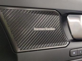 Volvo C40 Recharge 69kWh Ultimate (231 ps) - HK AUDIO - CARPLAY - SURROUND