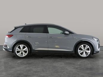 Audi Q4 E-tron 35 S line 55kWh (170 ps) - CARPLAY - HEATED SEATS - LANE DEPARTU