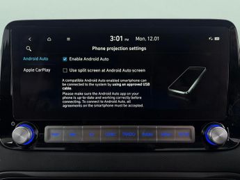 Hyundai Kona 39kWh Premium (10.5kW Charger) (136 ps) - LED - REVERSE CAM - NA