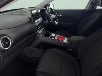 Hyundai Kona 39kWh Premium (10.5kW Charger) (136 ps) - LED - REVERSE CAM - NA