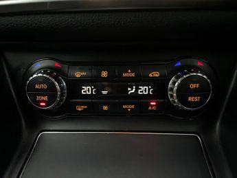 Mercedes-Benz CLA 2.1 CLA220d AMG Line Coupe 7G-DCT (177 ps) - CRUISE - DRIVING MO